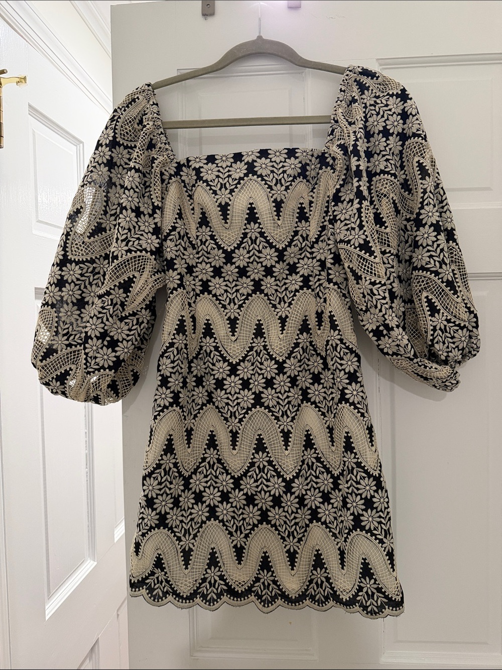 Cara Cara Black and Cream Puff-Sleeve Floral Mini Dress